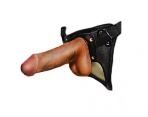 Насадка-фаллоимитатор на кожаных трусиках Harness Ultra Realistic 5,5