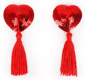 Красные пэстисы-сердечки с кисточками