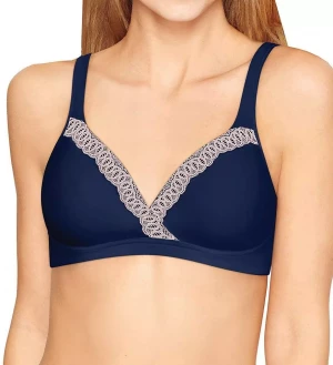 Гладкий бескаркасный бюстгальтер на тонком поролоне