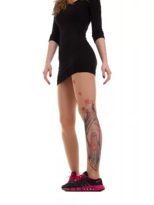 Телесные колготки с имитацией тату сбоку в виде инста-дивы