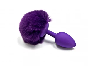 Фиолетовая силиконовая анальная пробка с пушистым хвостиком зайчика